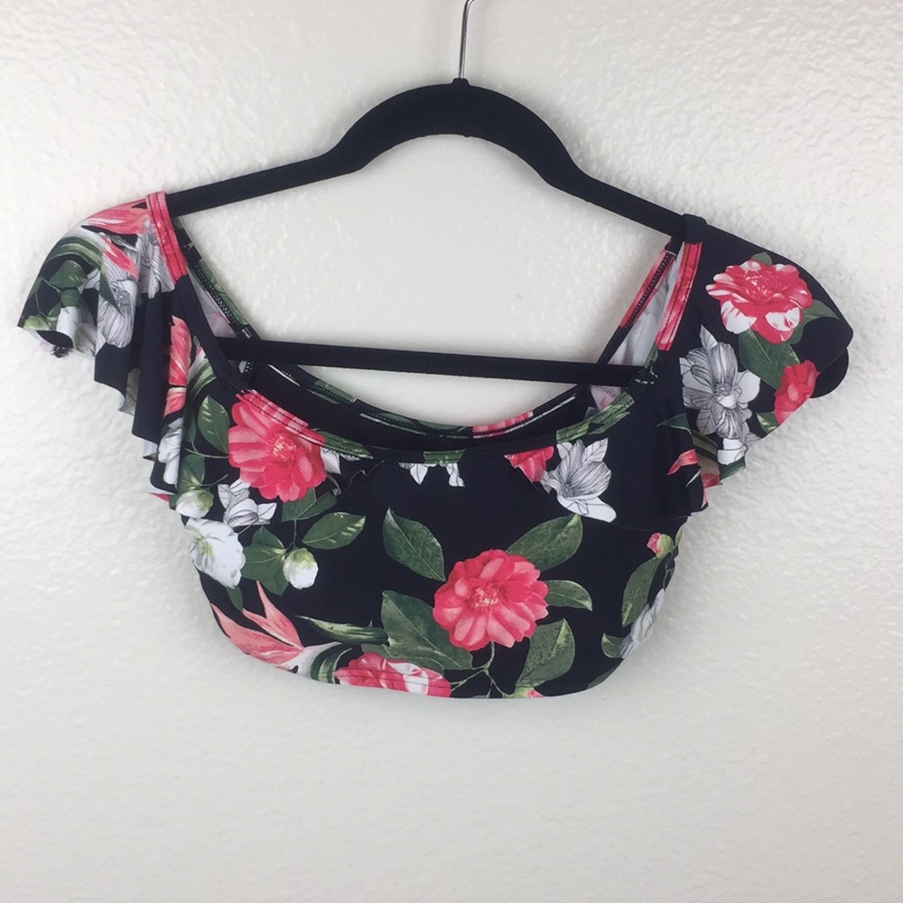 Vince Camuto Ruffled Shoulder Bikini Swim Top XS